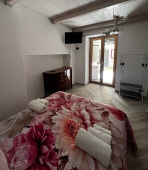 1 chambre, fer et planche à repasser, Wi-Fi, draps fournis