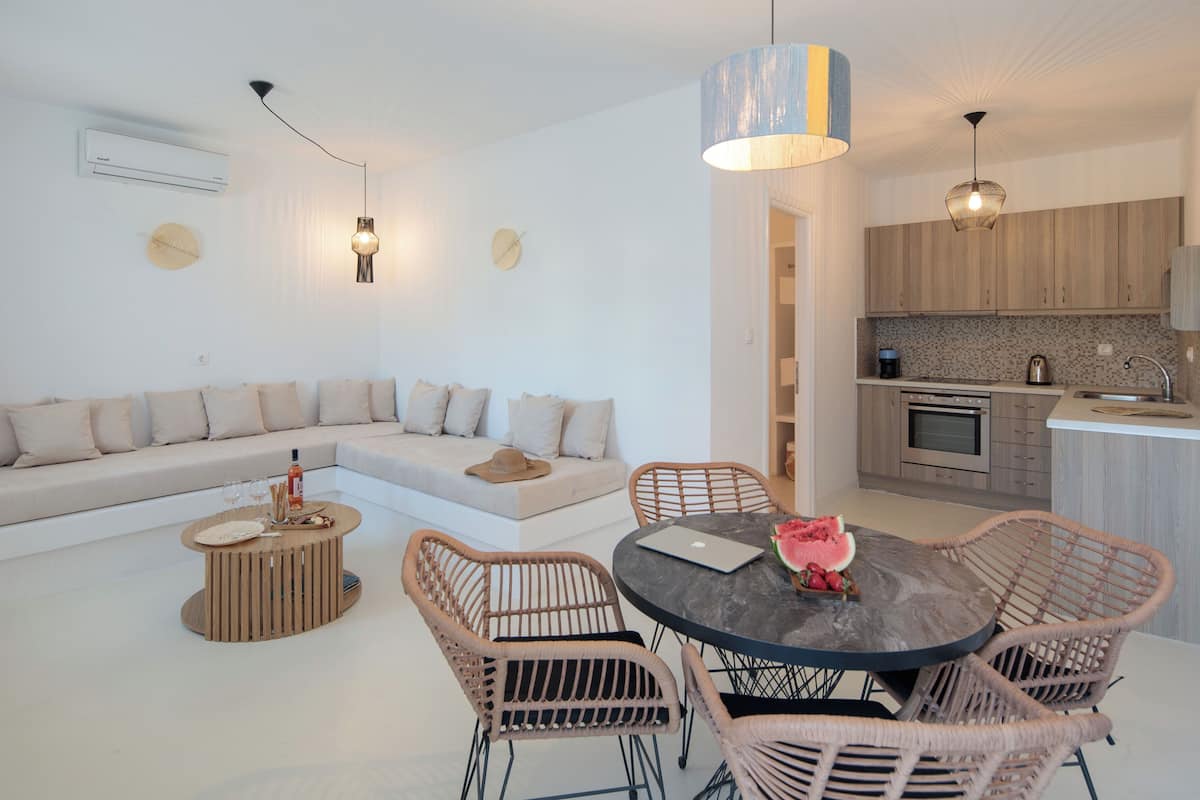 Apartamento, vista para a montanha (Terrace) | 1 quarto, cofres nos quartos, ferros/tábuas de passar roupa