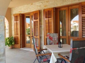 Villa (Three Bedroom Holiday Home with Terra) | Bar-salon