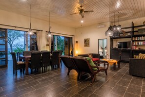 Living area - Villa Burung  (Seririt)