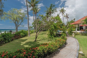 Garden - Villa Burung  (Seririt)