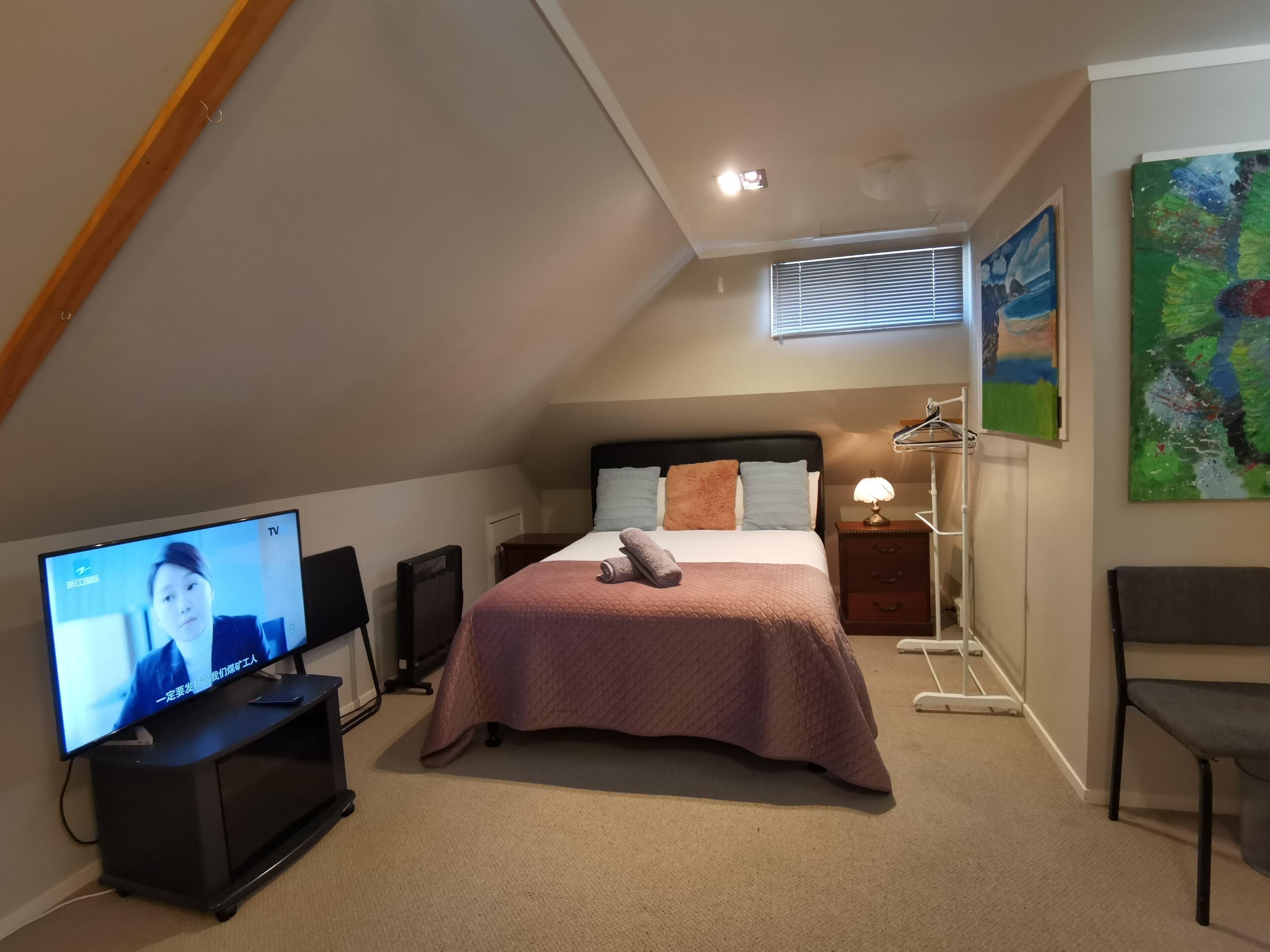 5 Schlafzimmer, Bügeleisen/Bügelbrett, kostenloses WLAN, Bettwäsche