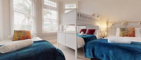 5 habitaciones, tabla de planchar con plancha y wifi gratis