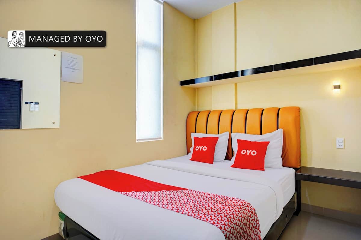 Habitación Deluxe doble | Escritorio, wifi gratis, ropa de cama