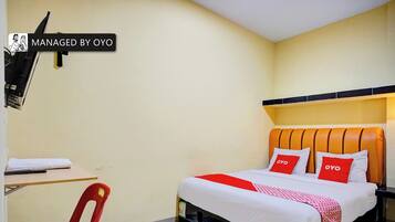 Standard Double Room | Desk, free WiFi, bed sheets
