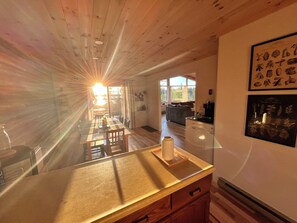 Televisio, takka, DVD-soitin