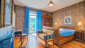 Family Villa, 4 Bedrooms, 2 Bathrooms, Mountainside (Villa Tagini 10 minutes from Stresa) | 4 bilik tidur, ruang kerja komputer riba, seterika/papan seterika