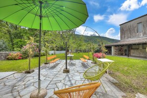 Outdoor dining - Villa Tagini 10 minutes from Stresa (Brovello-Carpugnino)