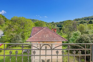 Familievilla - flere soveværelser - 2 badeværelser - ved bjerg (Villa Tagini Timeless Elegance and) | Udendørsområde
