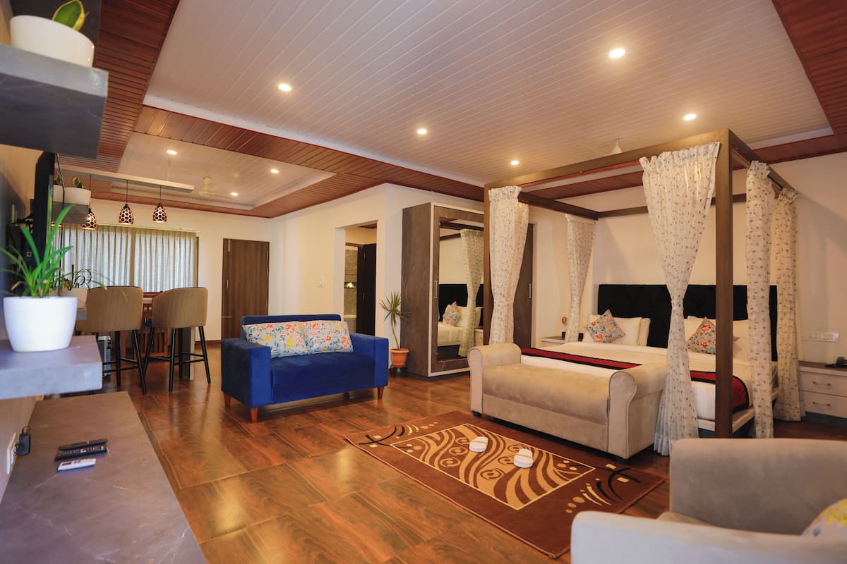 Executive Room | 1 bedroom, desk, laptop workspace, free WiFi