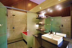 Suite with private pool | Bathroom - The Grand Retreat (Chikkamagaluru)