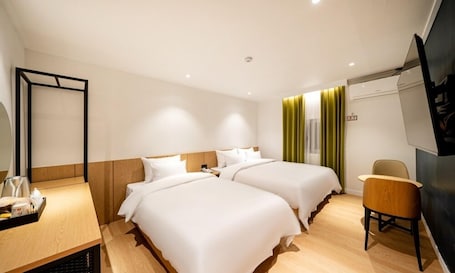 Twin Room | Free WiFi, bed sheets