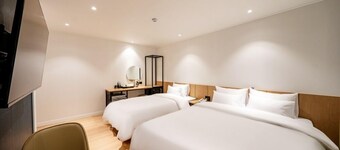 Hound Hotel Gumi indong