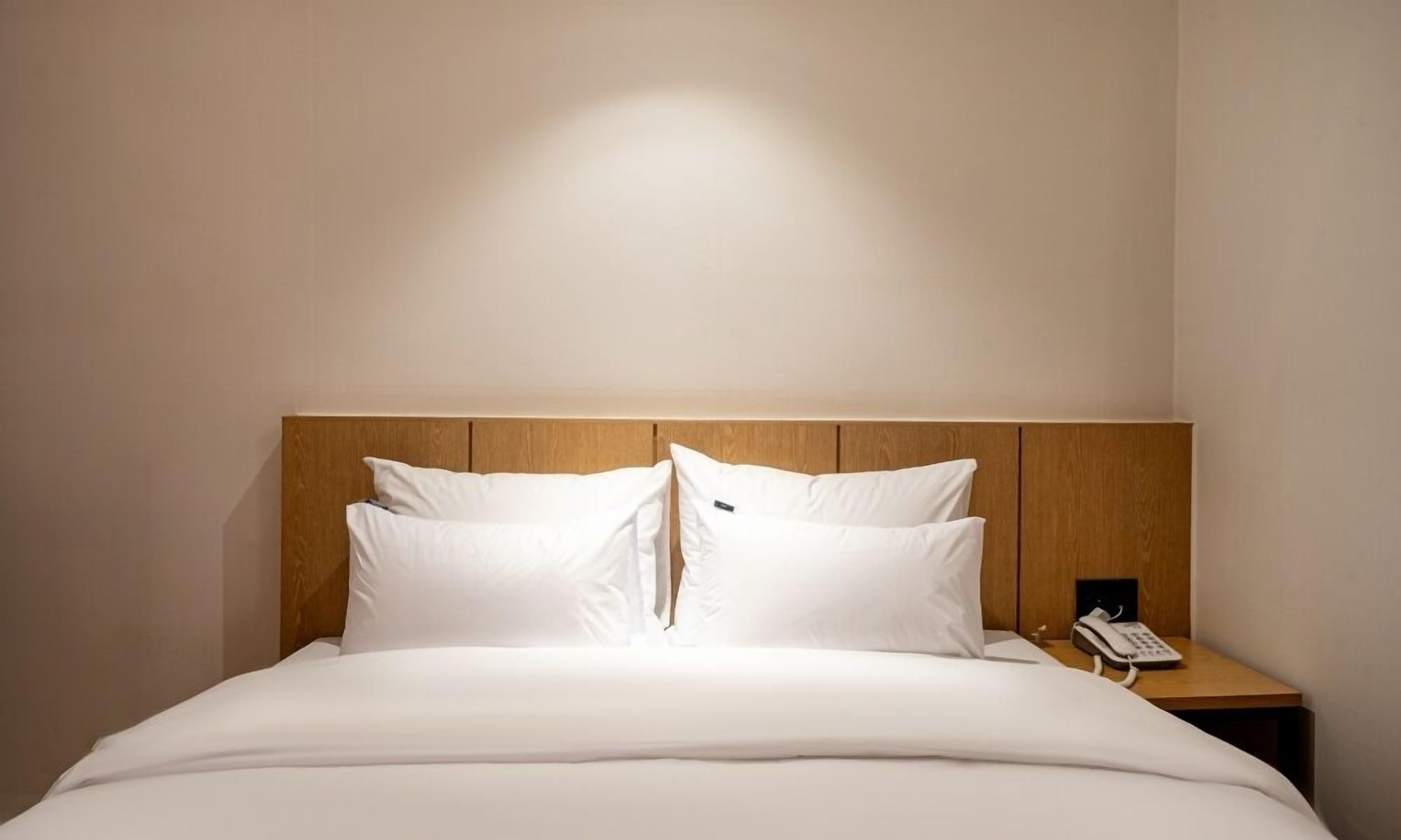 Double Room | Free WiFi, bed sheets