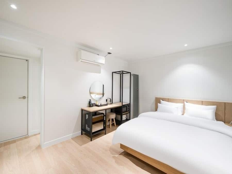 Deluxe Room | Free WiFi, bed sheets