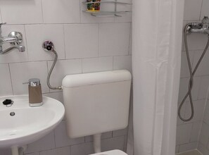 シャワー、タオル