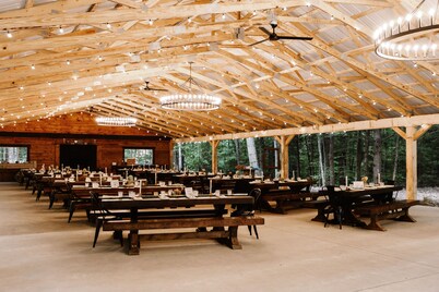 This cabin is a 1 bedroom(s), 1 bathrooms, located in Middle Grove, NY.