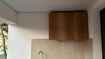 Quadruple Room | Desk, iron/ironing board, free WiFi, bed sheets