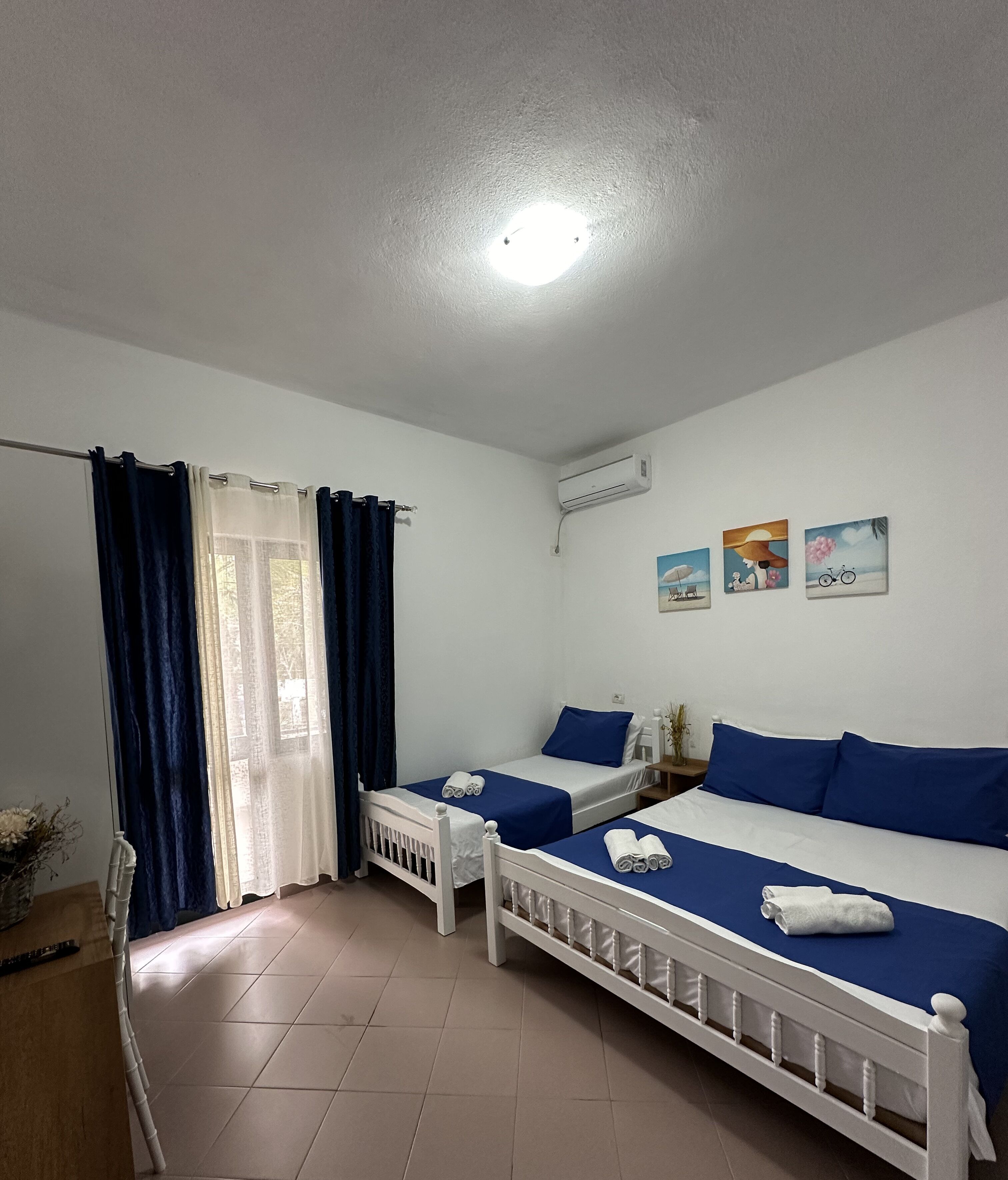 Dreibettzimmer | Schreibtisch, Bügeleisen/Bügelbrett, kostenloses WLAN, Bettwäsche