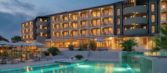 Molum Hotel & Residences