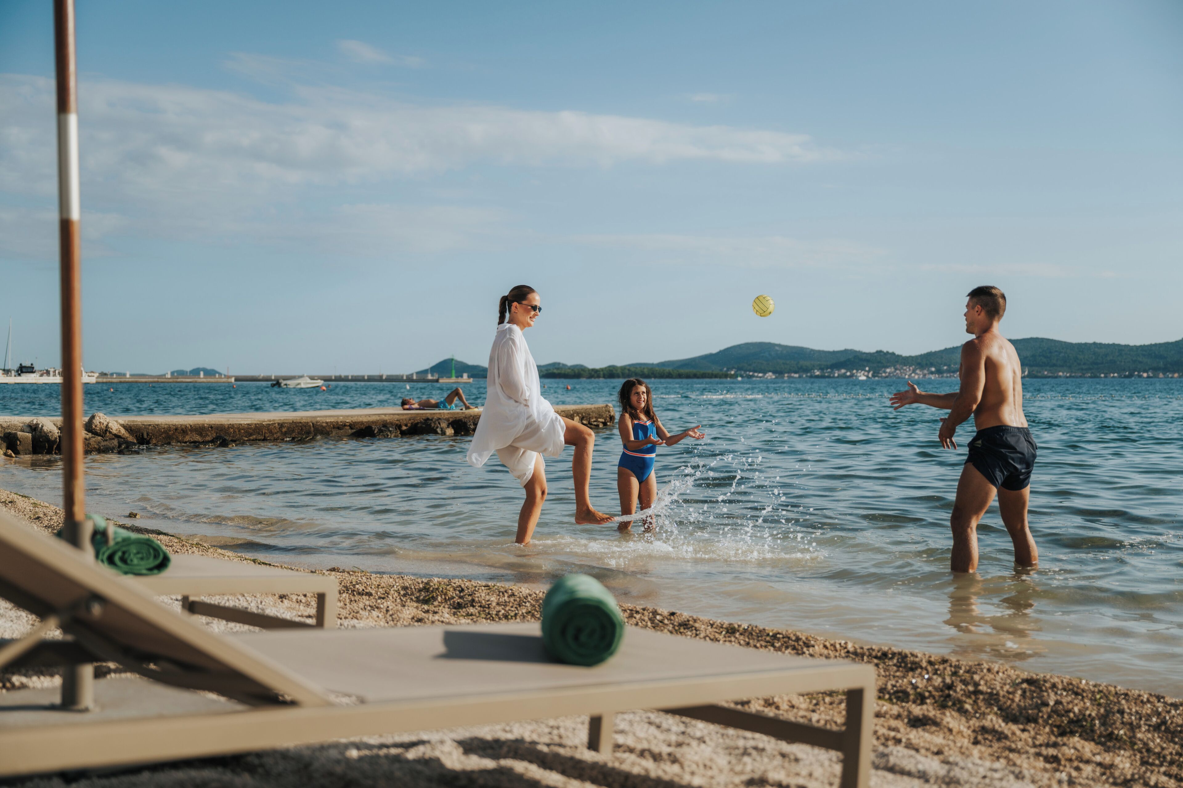 Una spiaggia nelle vicinanze
