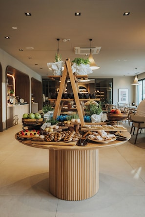 Daily buffet breakfast for a fee - Molum Hotel & Residences (Sveti Filip i Jakov)