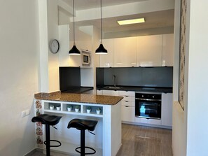 Mikrovågsugn, ugn och spishäll