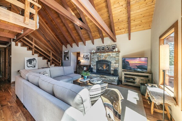 TV connectée, cheminée