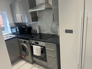 Microwave, oven - surround yourself with this stylist,modern,clean and very practical space  (Humberstone)