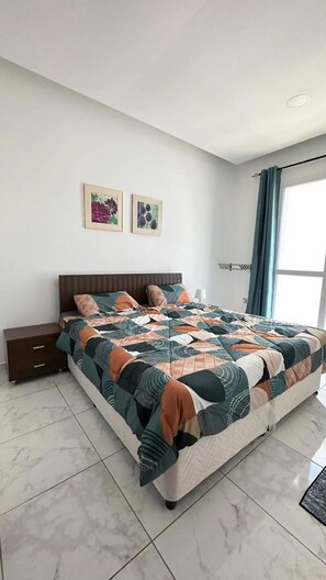2 Schlafzimmer, Schreibtisch, Bügeleisen/Bügelbrett, kostenloses WLAN