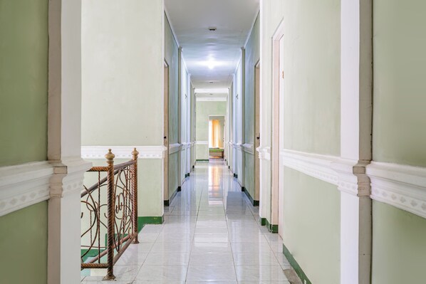 Interior detail - Capital O 93949 Hotel Popuci By Pupa Hospitality (Cilimus)