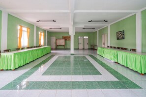 Meeting facility - Capital O 93949 Hotel Popuci By Pupa Hospitality (Cilimus)