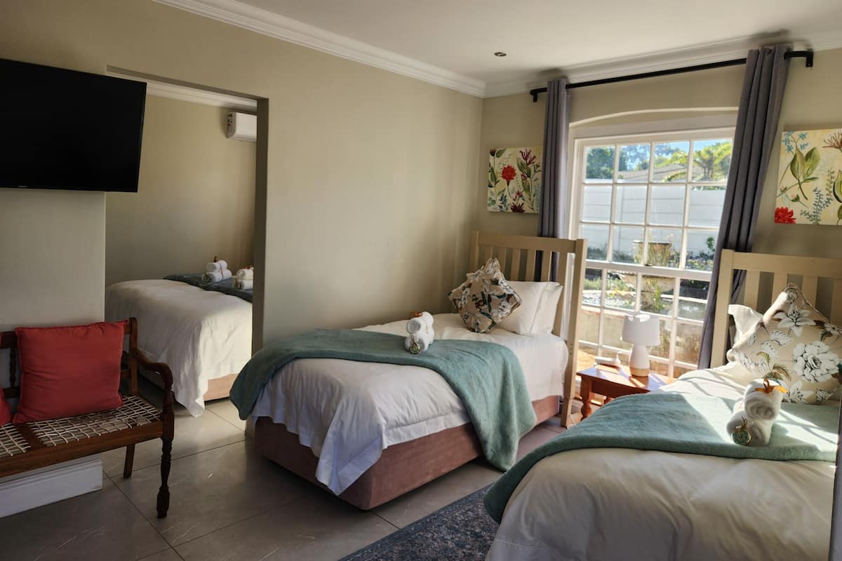 Family Suite, Garden View | 1 bilik tidur, peralatan tempat tidur premium, gebar bulu kapas