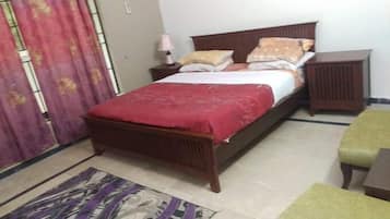 Deluxe Double Room | Soundproofing, iron/ironing board, free WiFi