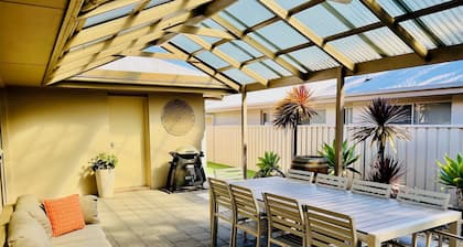 Guichen Villa 3 - Wi-Fi, Pets welcome outside