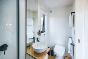 シャワー、タオル