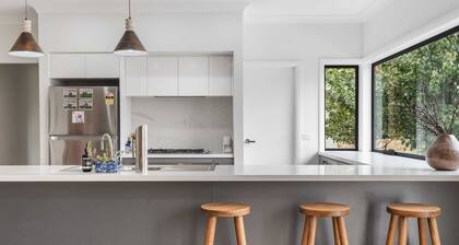 Wonderful Windera - Amazing 5 Bedroom Family Home