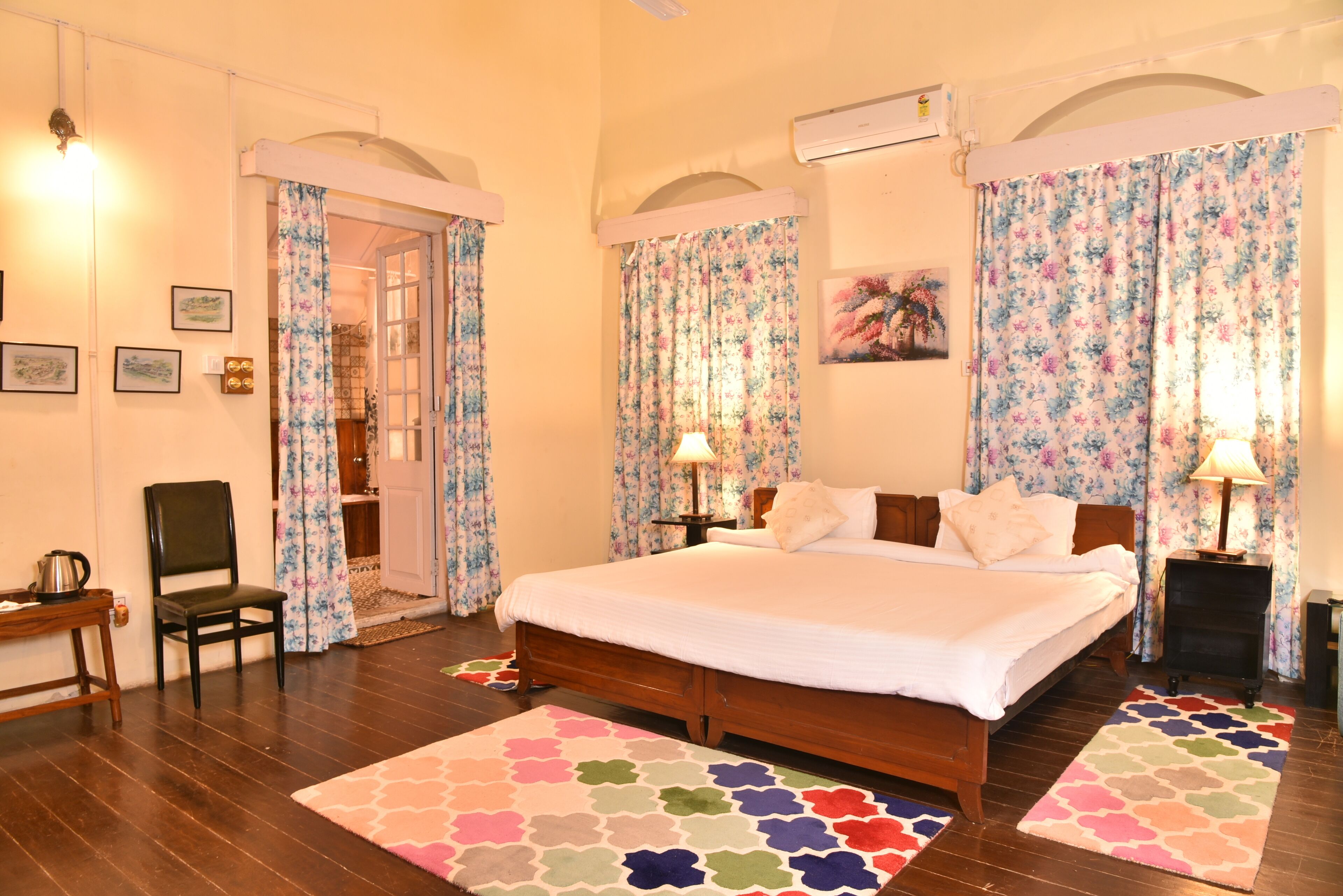 Heritage Suites | Premium bedding, bed sheets, wheelchair access