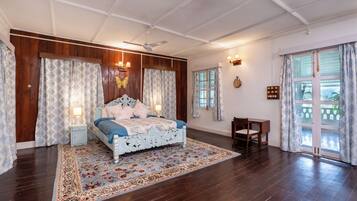 The Royal Suite | 2 bedrooms, premium bedding, bed sheets, wheelchair access