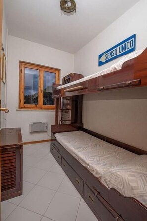 2 bedrooms, iron/ironing board, bed sheets - Hospitality by the Sea (Orbetello)