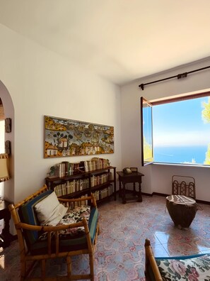 Interior - Villa Rosanna in front of Capri, very close to Sorrento, Pompei (Campania)