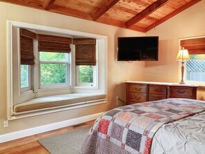 3 habitaciones, escritorio, wifi y ropa de cama