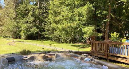 Karen`s Ferngully - located down the road from the beautiful town of Mendocino