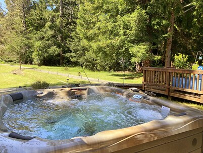 Karen`s Ferngully - located down the road from the beautiful town of Mendocino