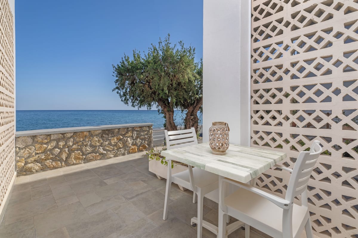 Luxury Studio, Sea View | Terrace/patio
