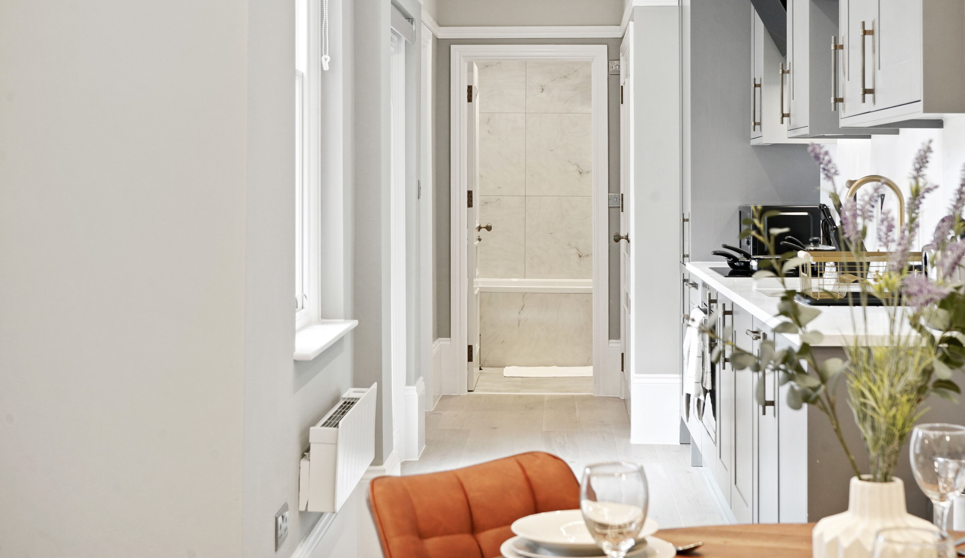 Economy Apartment, 1 King Bed with Sofa bed | Private kitchen | Full-sized fridge, microwave, oven, stovetop