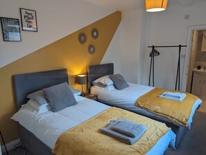 WiFi, bed sheets