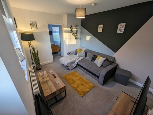 Cosy family-sized top floor apartment! In the heart of Stratford Upon Avon!