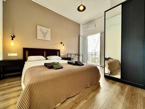 2 Schlafzimmer, Schreibtisch, Bügeleisen/Bügelbrett, kostenloses WLAN