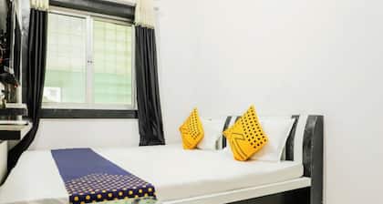 Goroomgo Hotel SONI Madhya Pradesh